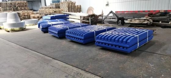 Τμήματα φθοράς συντρίμμιας C63 C80 C95 Σταθερή κινητή πλάκα σαγόνου με τύπου επεξεργασίας χύτευσης